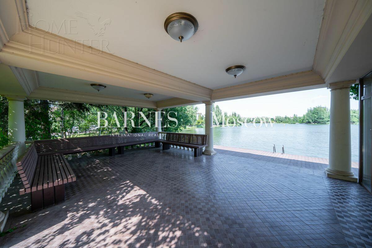 2-этажный коттедж 371 м² с отделкой