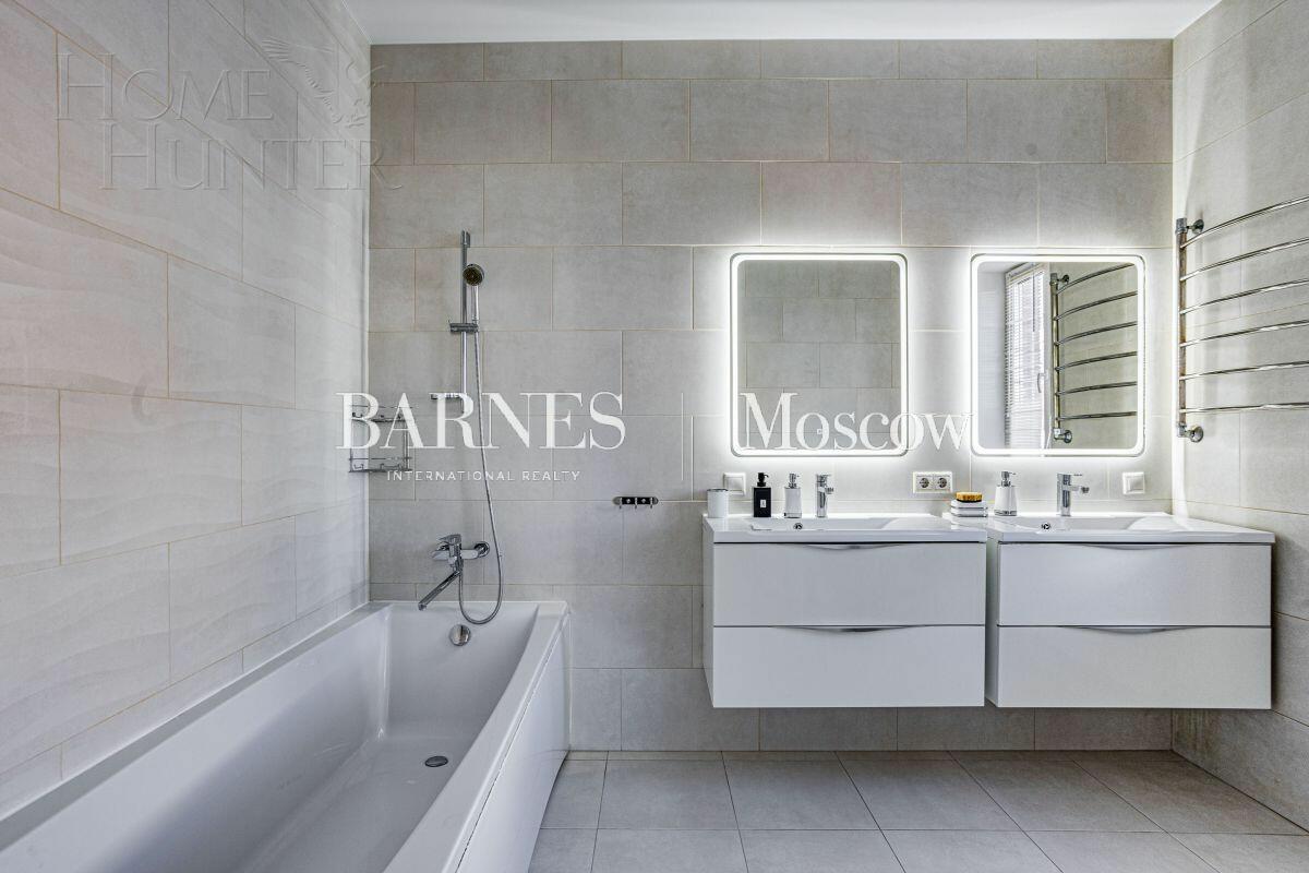 2-этажный коттедж 300 м² с отделкой