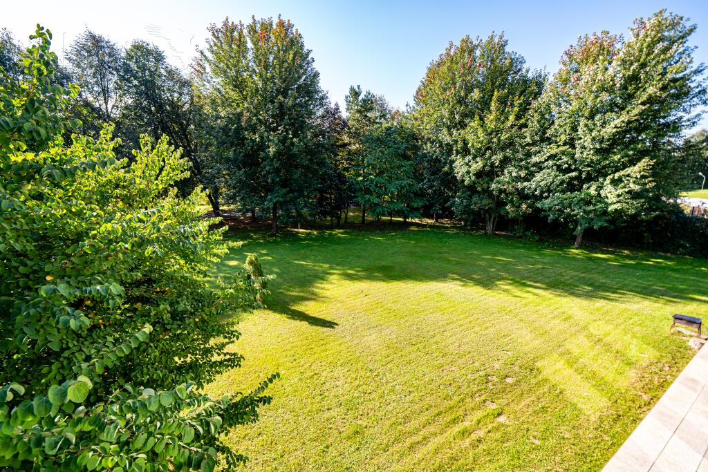 2-этажный таунхаус 371 м² без отделки