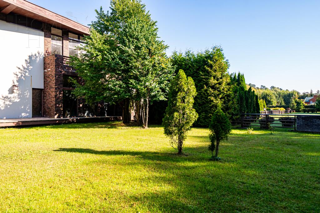 2-этажный таунхаус 371 м² без отделки