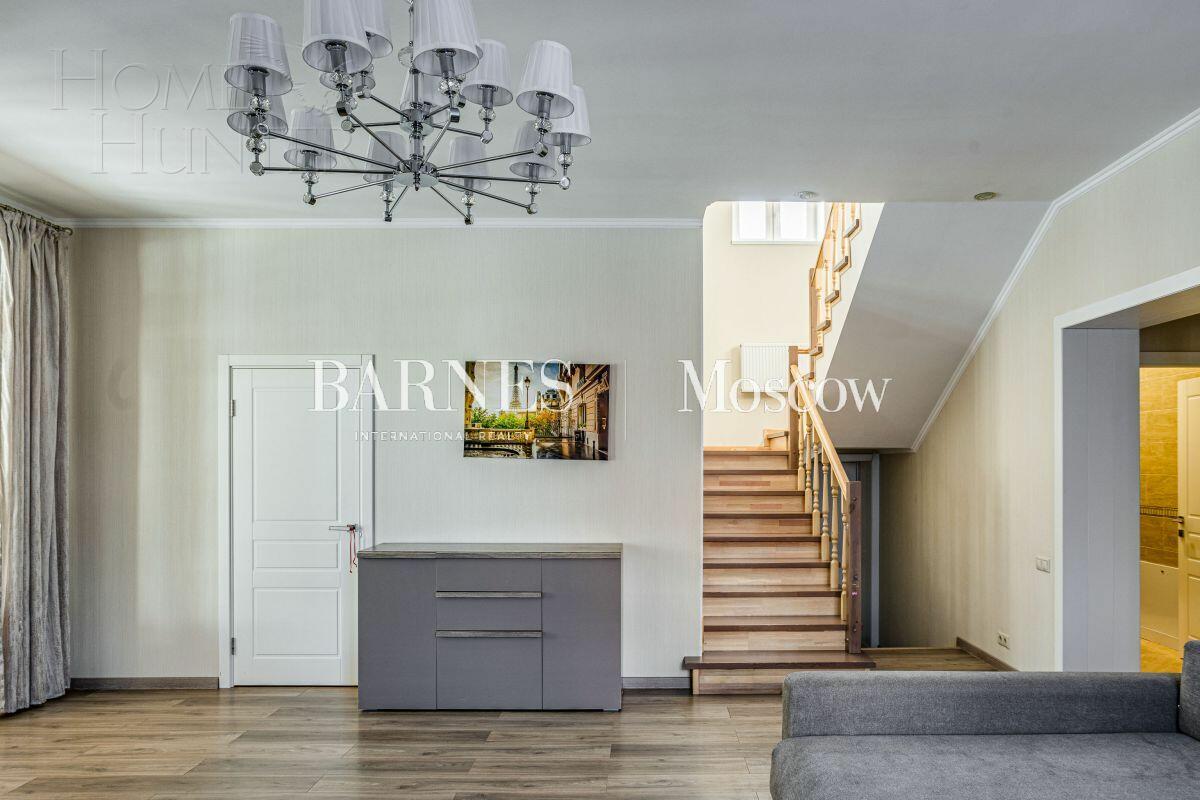 2-этажный коттедж 300 м² с отделкой