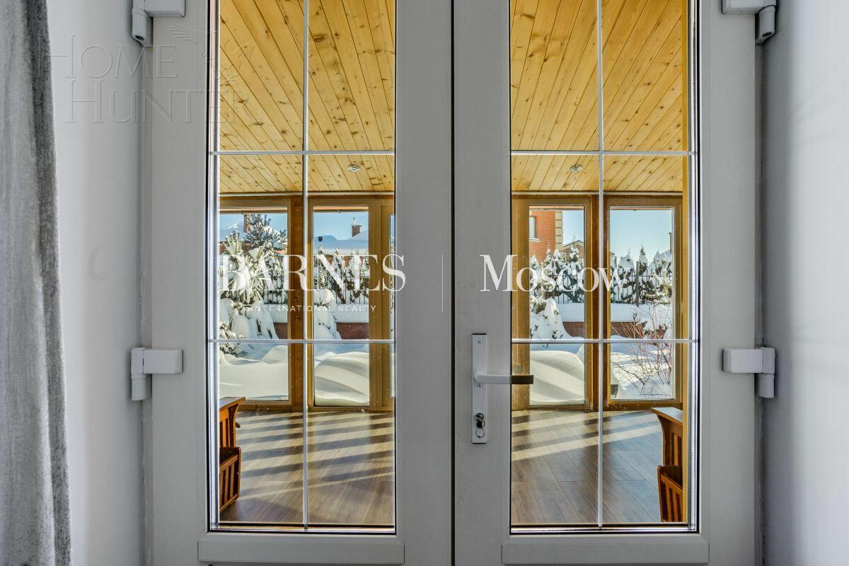 2-этажный коттедж 300 м² с отделкой