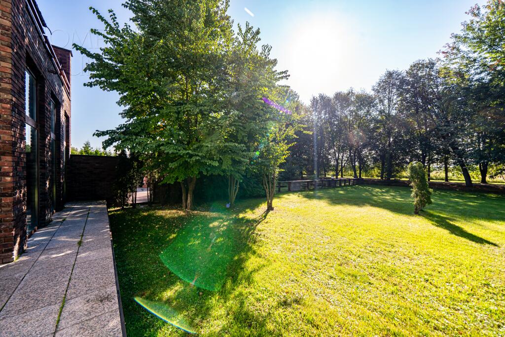 2-этажный таунхаус 371 м² без отделки