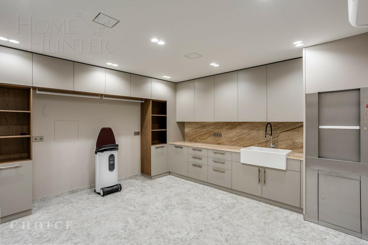 2-этажный коттедж 1 327 м² с отделкой