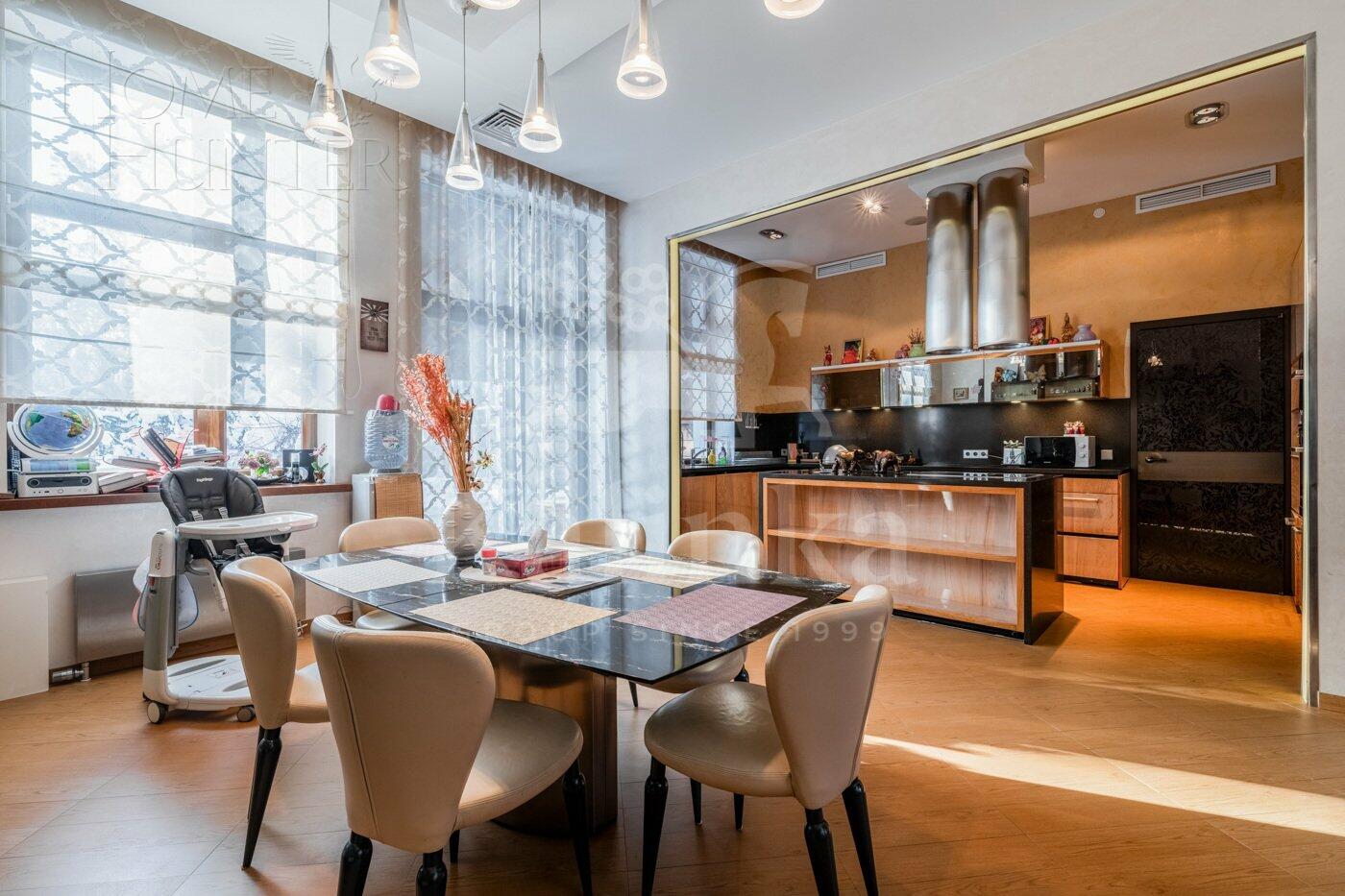 2-этажный коттедж 2 150 м² с отделкой