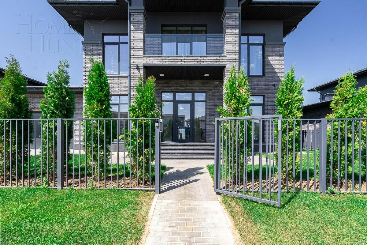 2-этажный коттедж 324 м² с отделкой