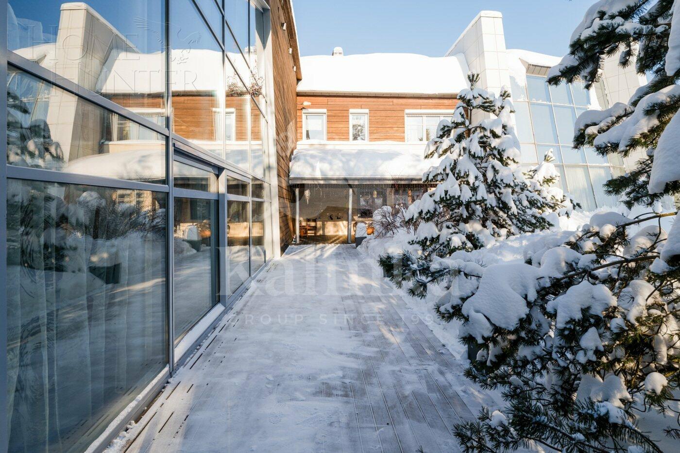 2-этажный коттедж 2 150 м² с отделкой