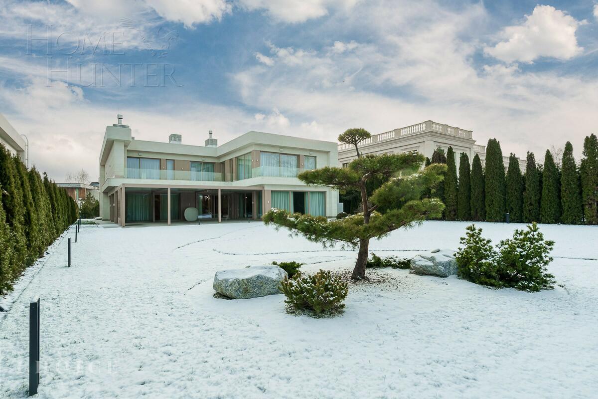 2-этажный коттедж 1 327 м² с отделкой