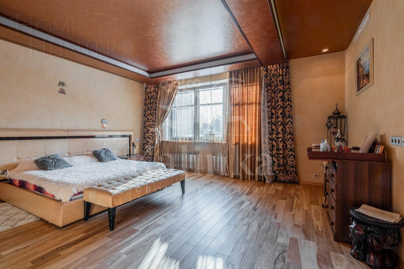 2-этажный коттедж 2 150 м² с отделкой