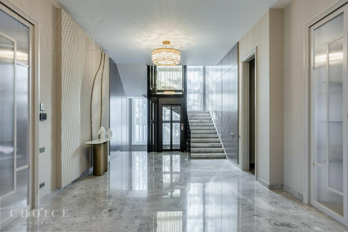 2-этажный коттедж 1 327 м² с отделкой