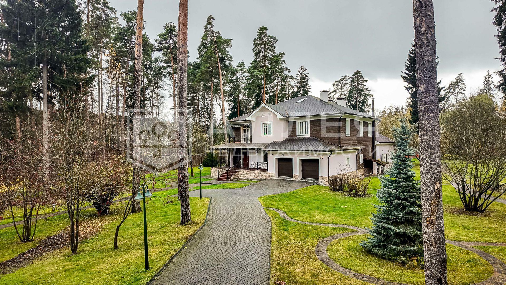 2-этажный коттедж 595 м² с отделкой