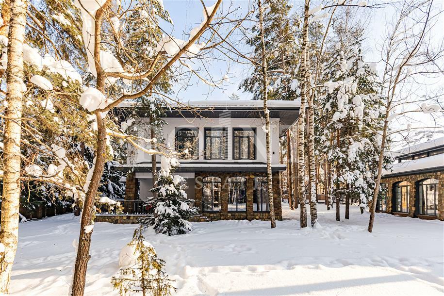 2-этажный коттедж 600 м² с отделкой