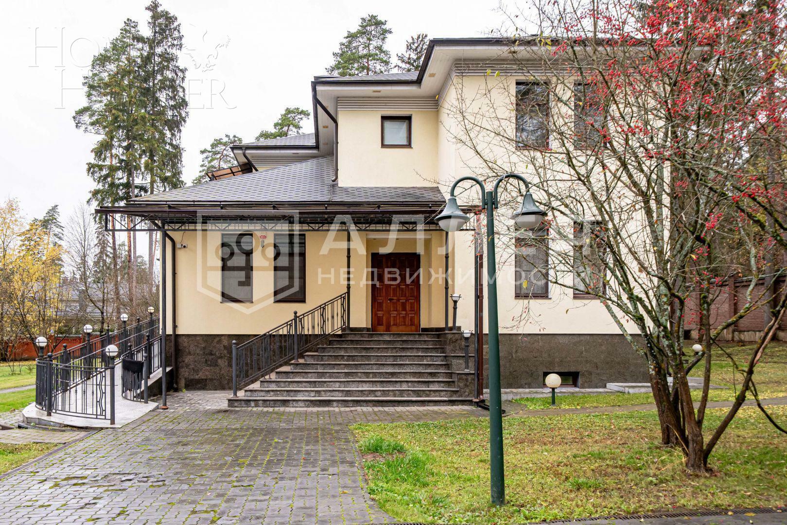 2-этажный коттедж 600 м² с отделкой