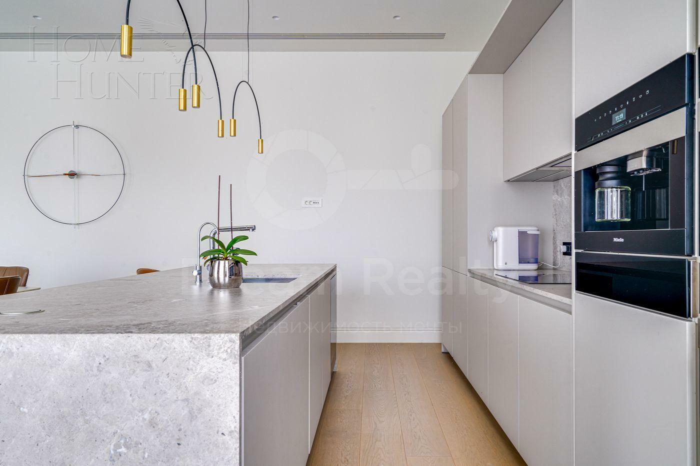 2-КОМН. КВАРТИРА С ОТДЕЛКОЙ 165.9 М² НА 4 ЭТАЖЕ