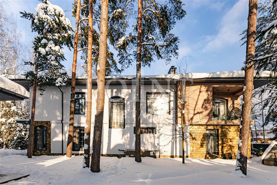 2-этажный коттедж 600 м² с отделкой