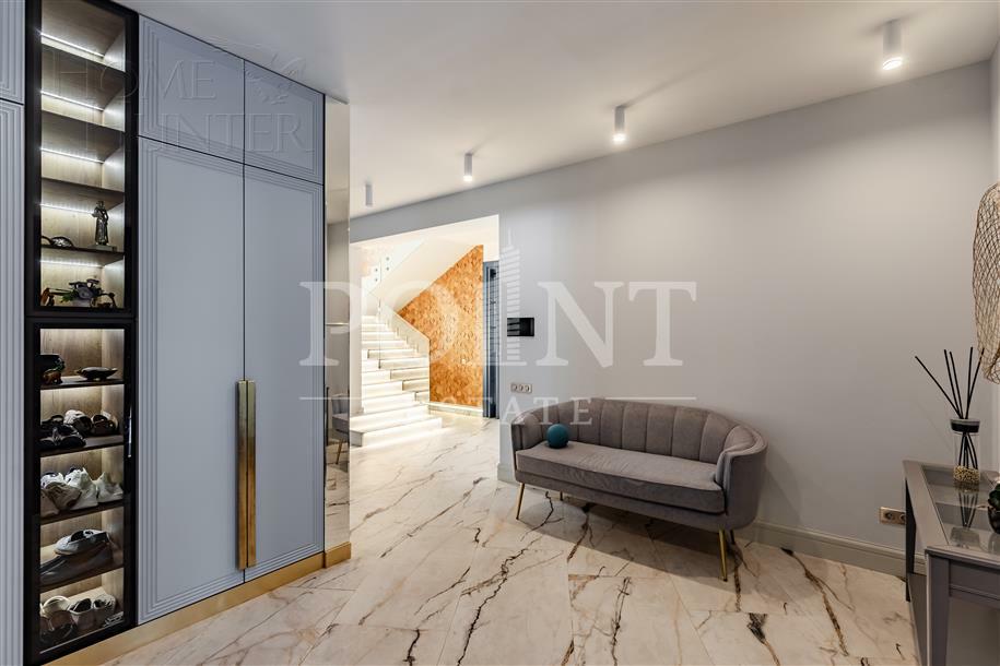 2-этажный коттедж 600 м² с отделкой