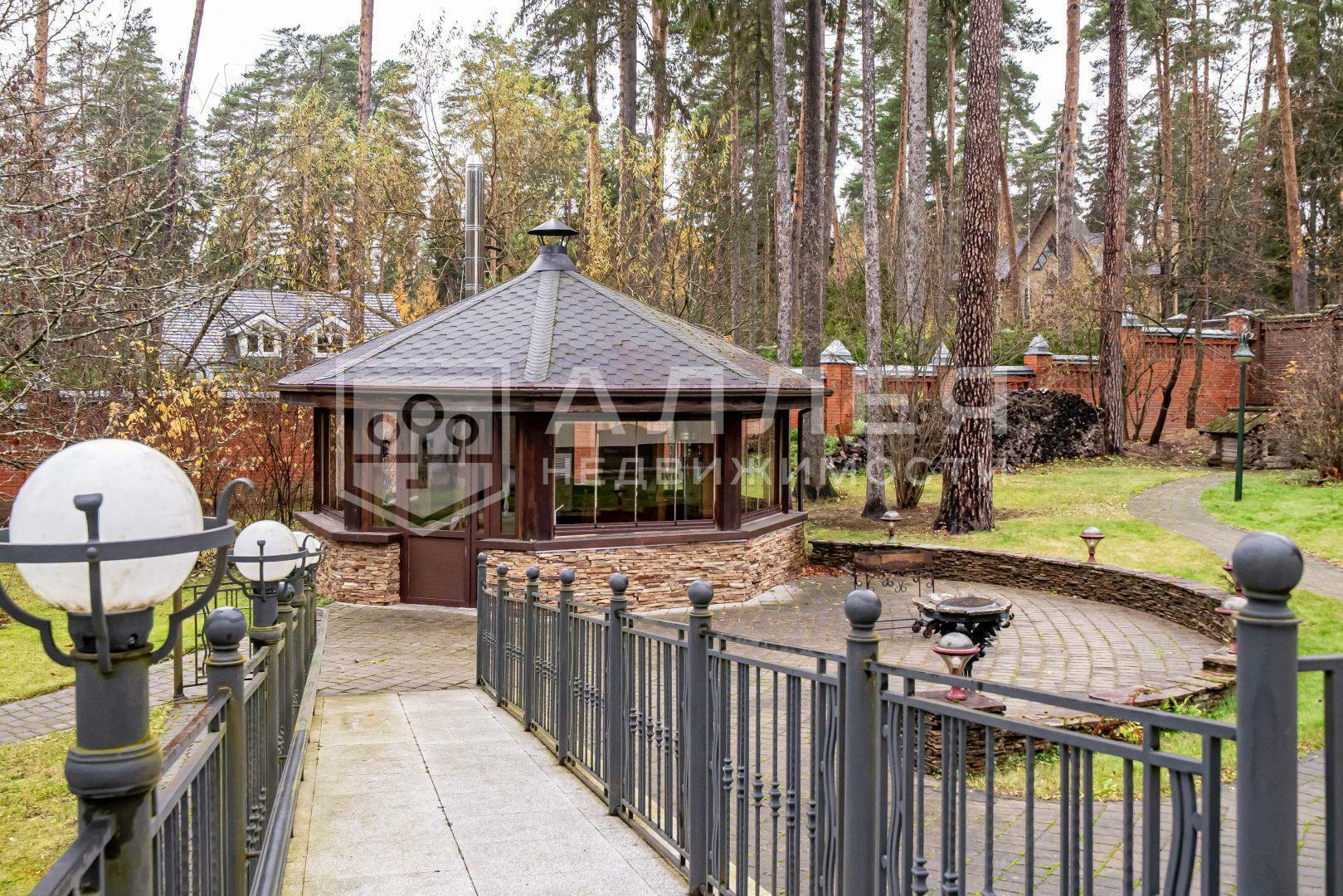 2-этажный коттедж 600 м² с отделкой