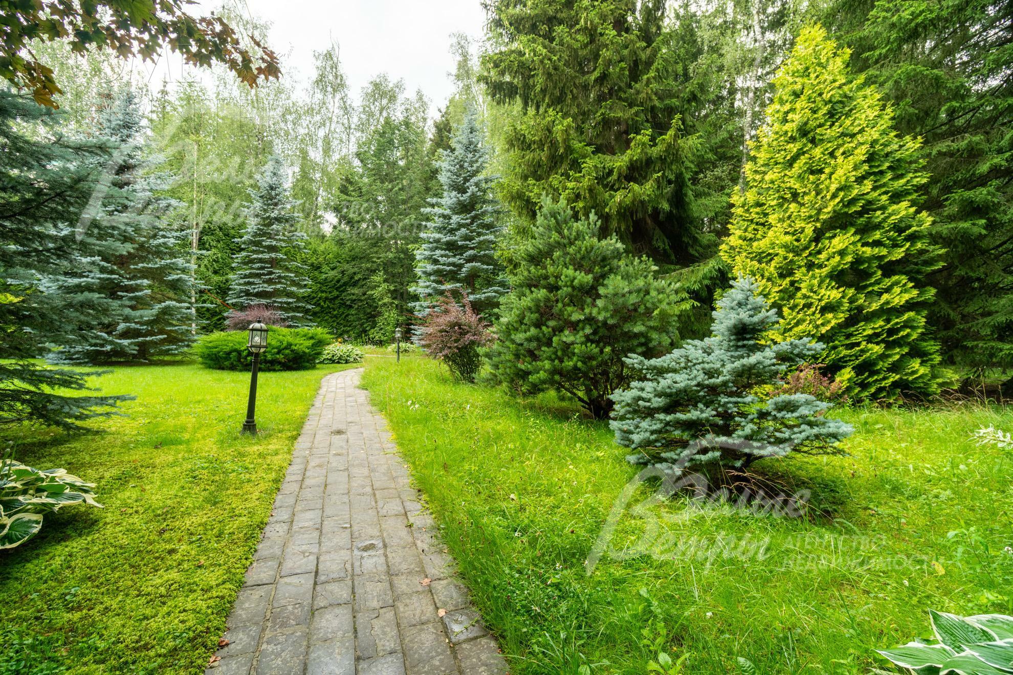 2-этажный коттедж 1 000 м² с отделкой