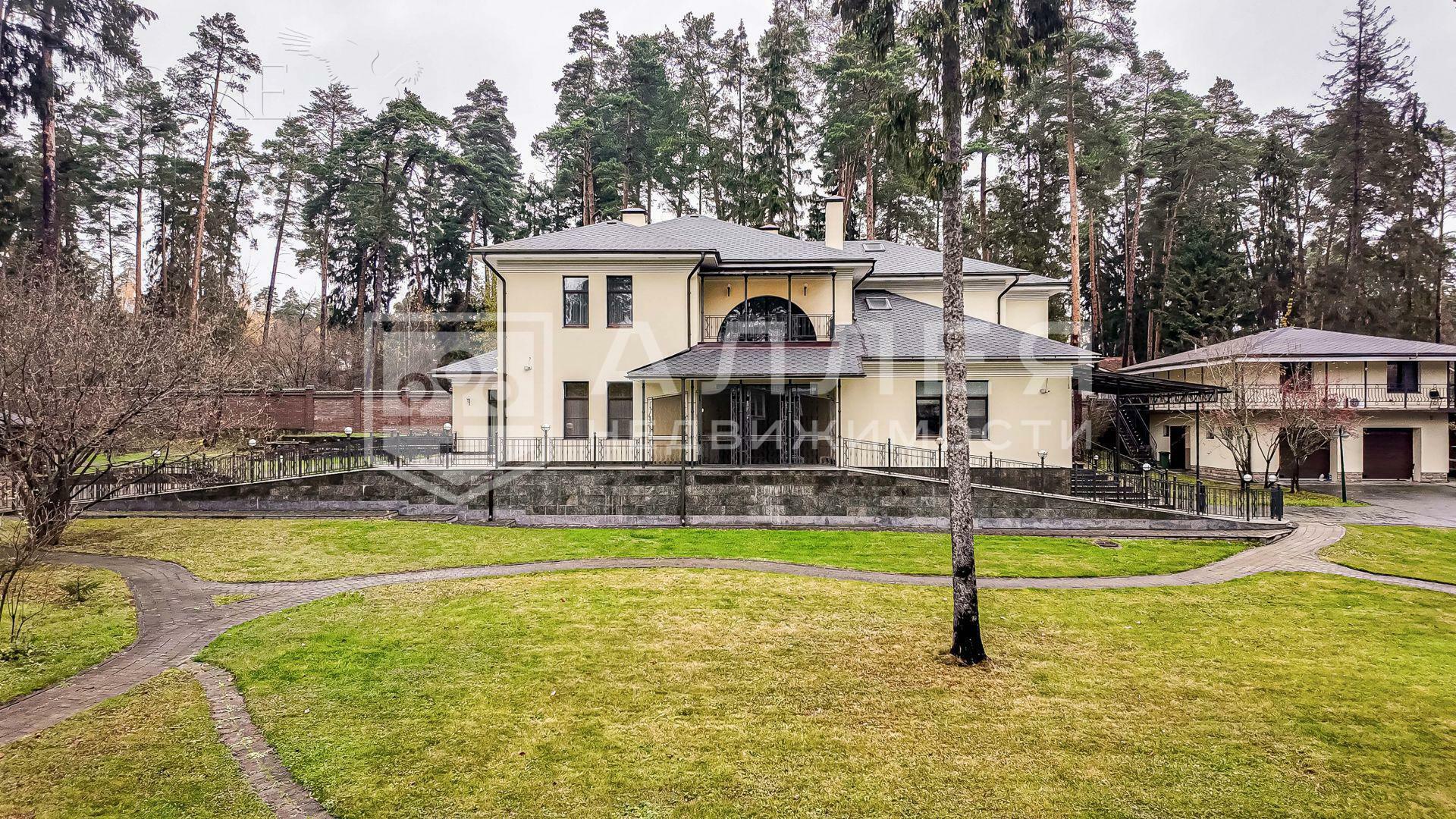 2-этажный коттедж 600 м² с отделкой