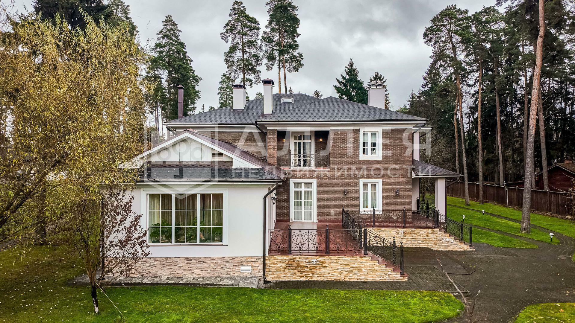 2-этажный коттедж 595 м² с отделкой