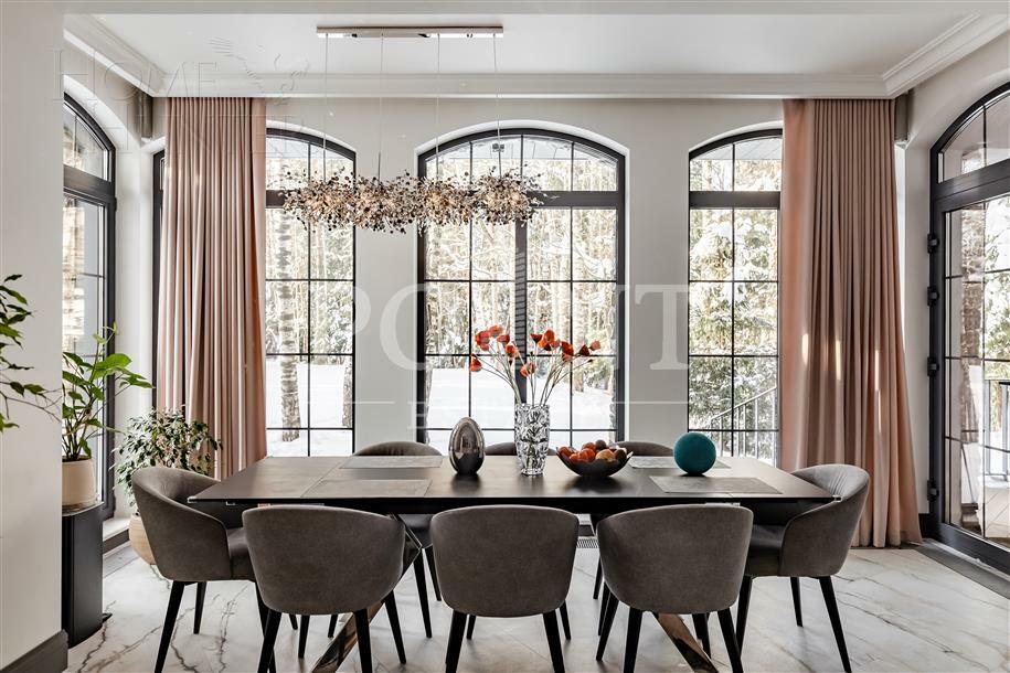 2-этажный коттедж 600 м² с отделкой