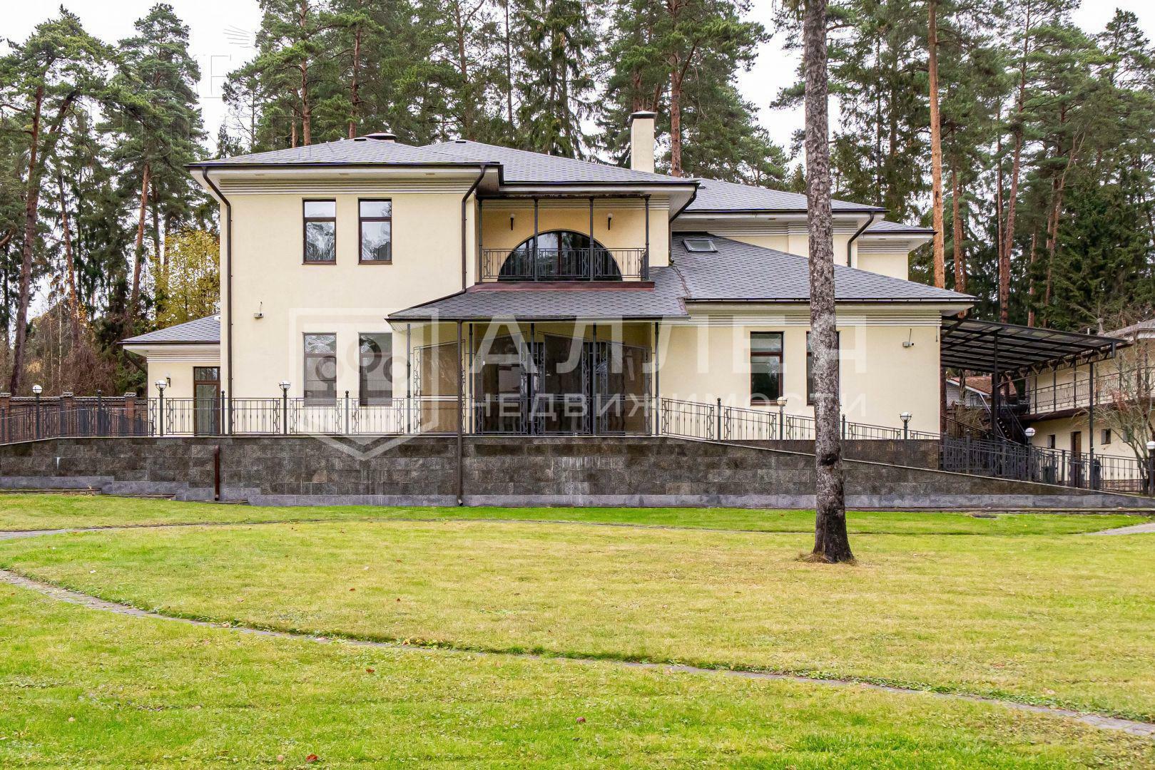 2-этажный коттедж 600 м² с отделкой