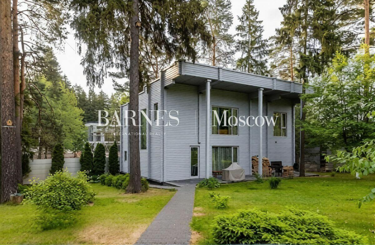2-этажный коттедж 100 м² с отделкой