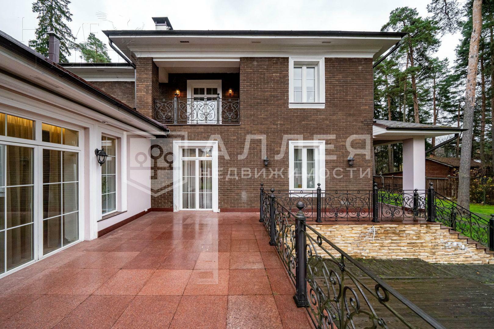 2-этажный коттедж 595 м² с отделкой