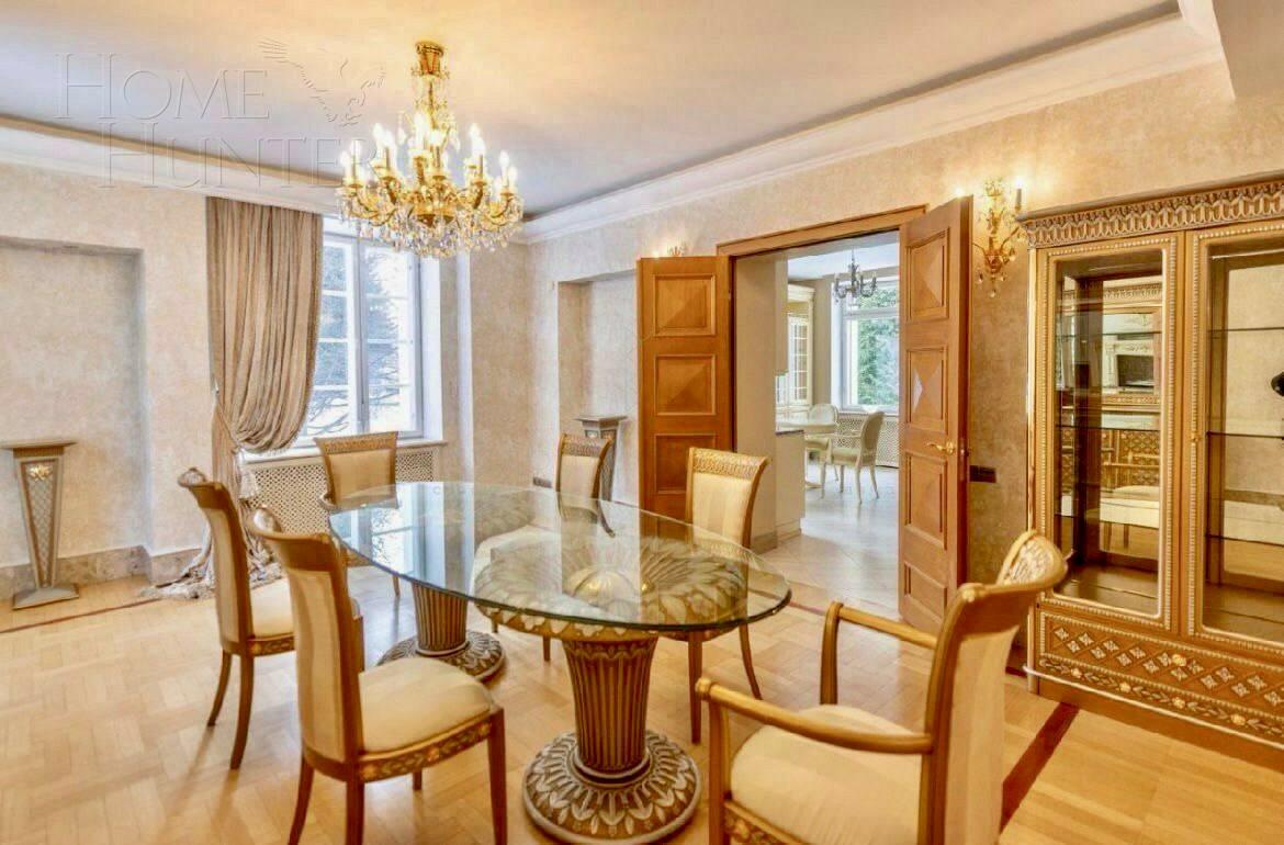 3-этажный коттедж 700 м² с отделкой