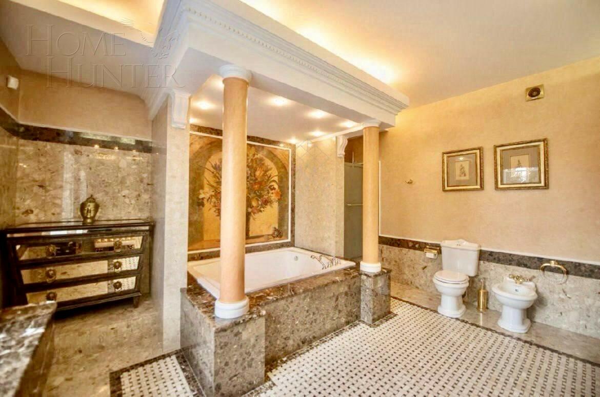 3-этажный коттедж 700 м² с отделкой