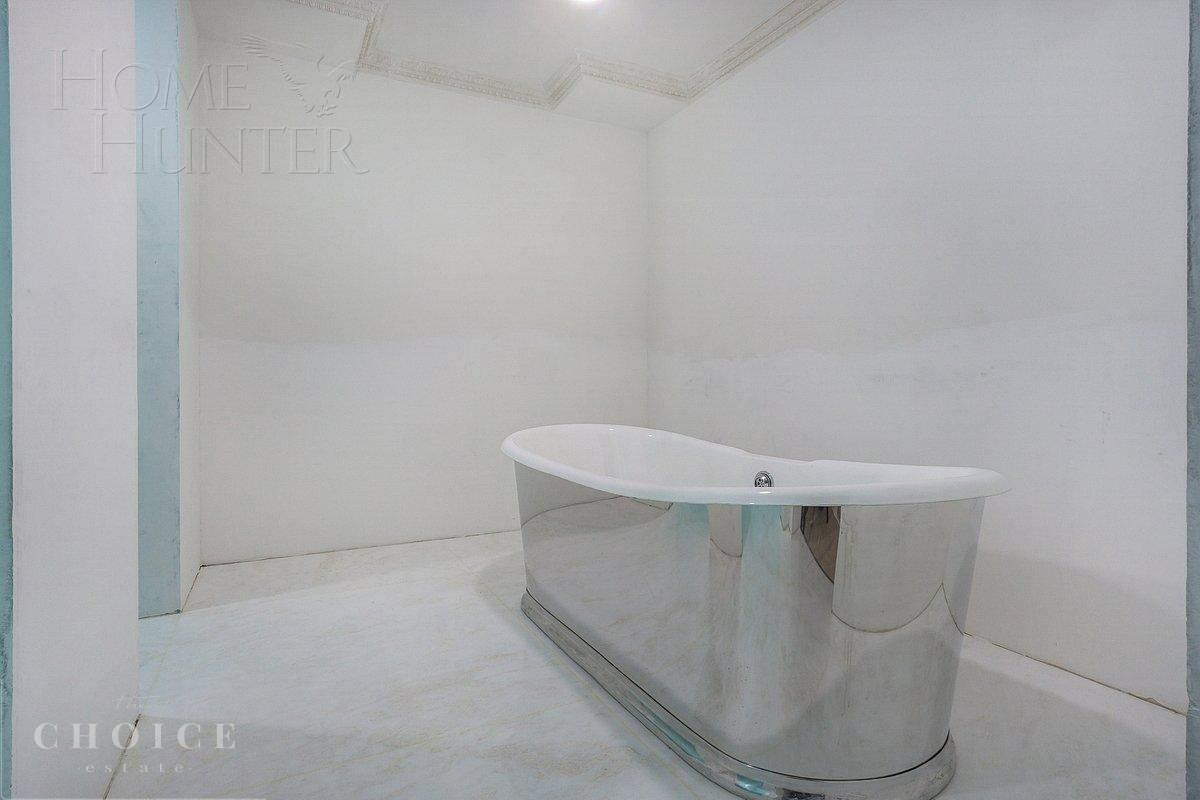 2-этажный коттедж 1 750 м² с отделкой