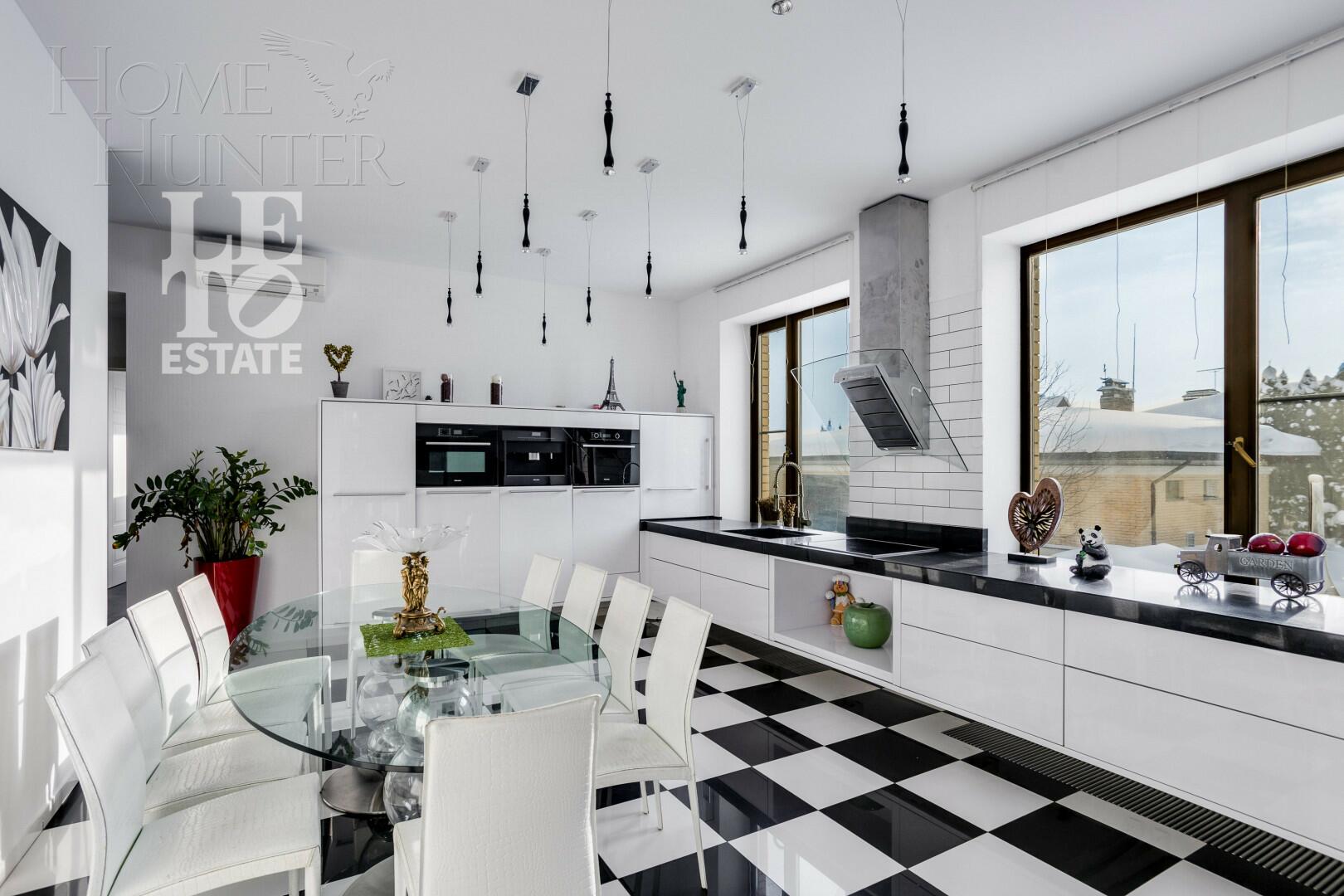 2-этажный коттедж 480 м² с отделкой