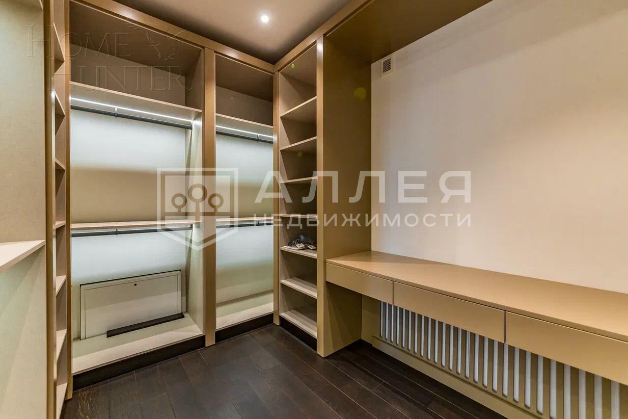 2-этажный коттедж 961 м² с отделкой