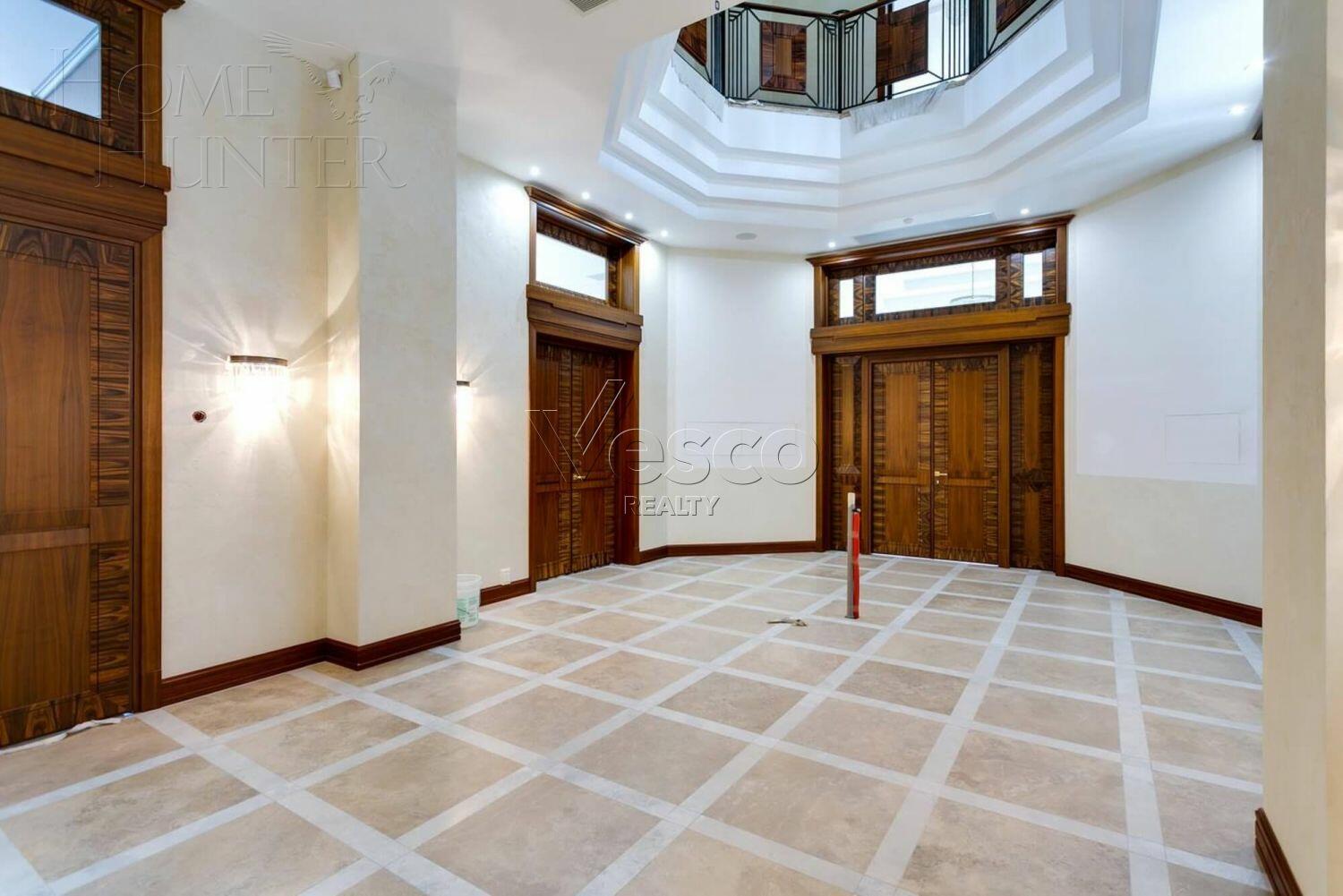 2-этажный коттедж 1 800 м² с отделкой