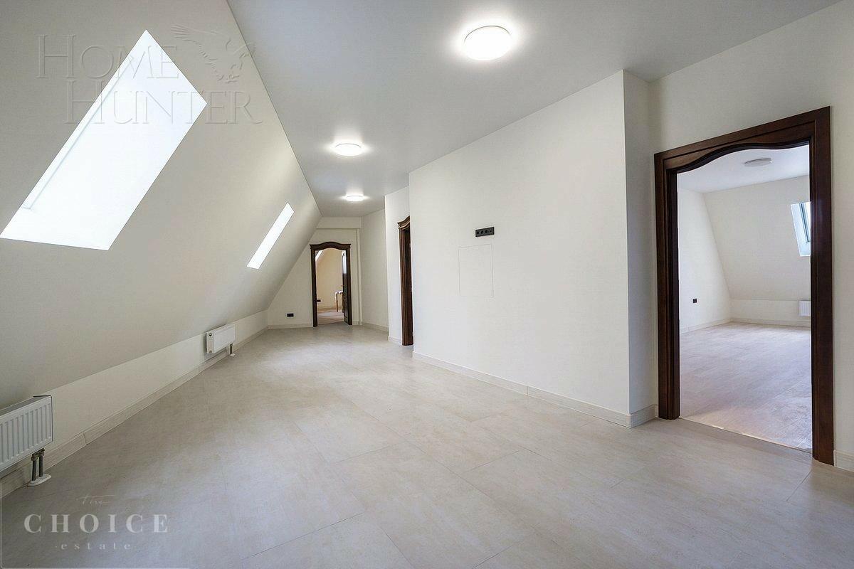 2-этажный коттедж 1 750 м² с отделкой