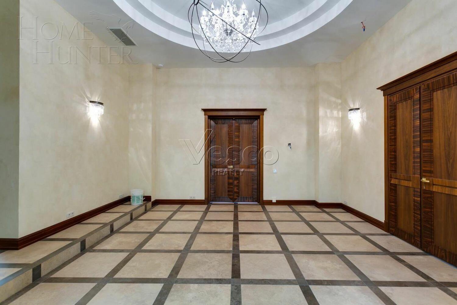 2-этажный коттедж 1 800 м² с отделкой