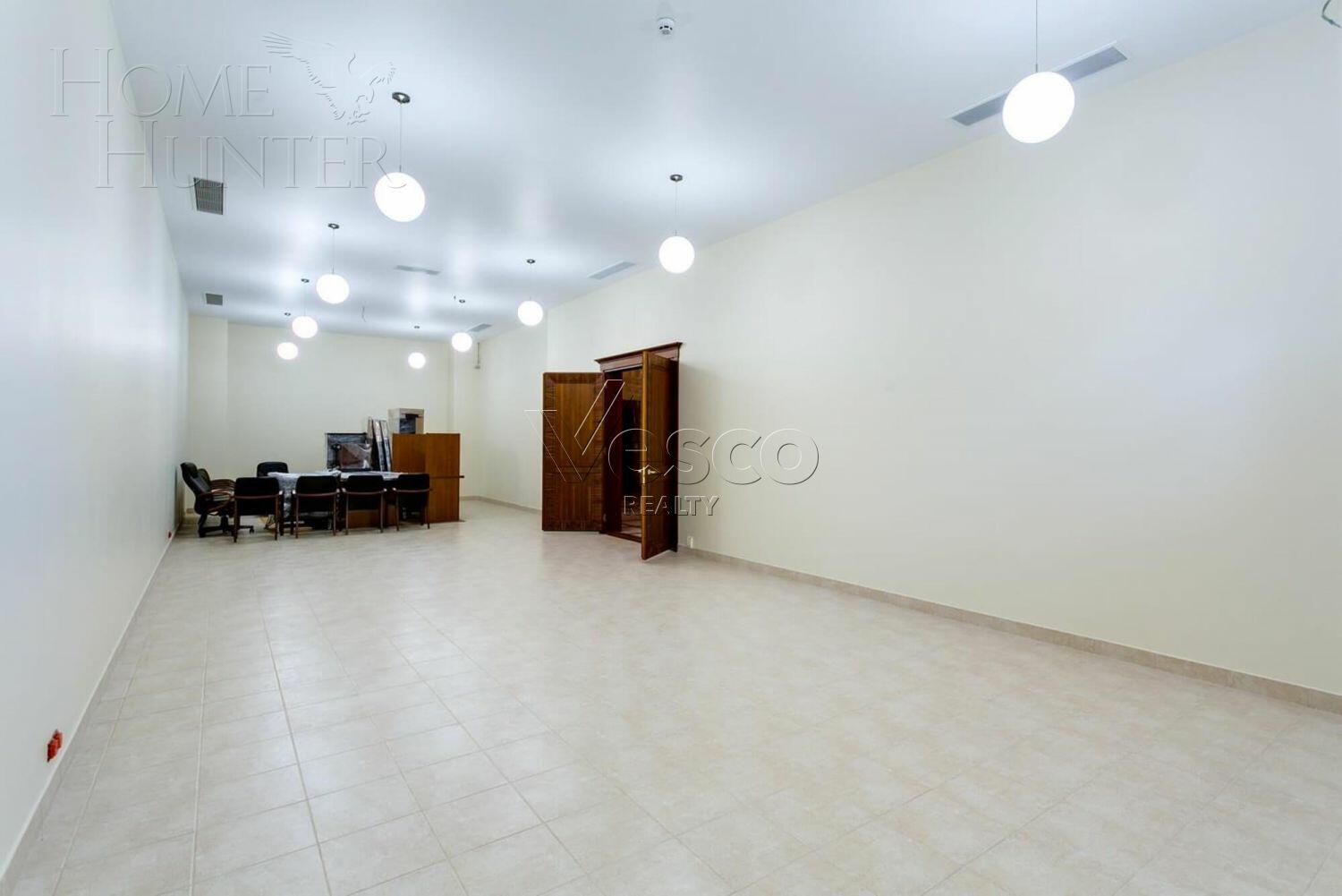 2-этажный коттедж 1 800 м² с отделкой