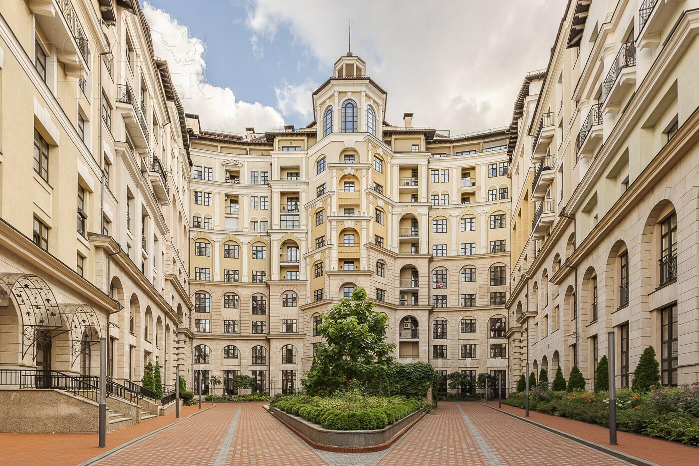 3-КОМН. АПАРТАМЕНТЫ БЕЗ ОТДЕЛКИ 80 М² НА 1 ЭТАЖЕ