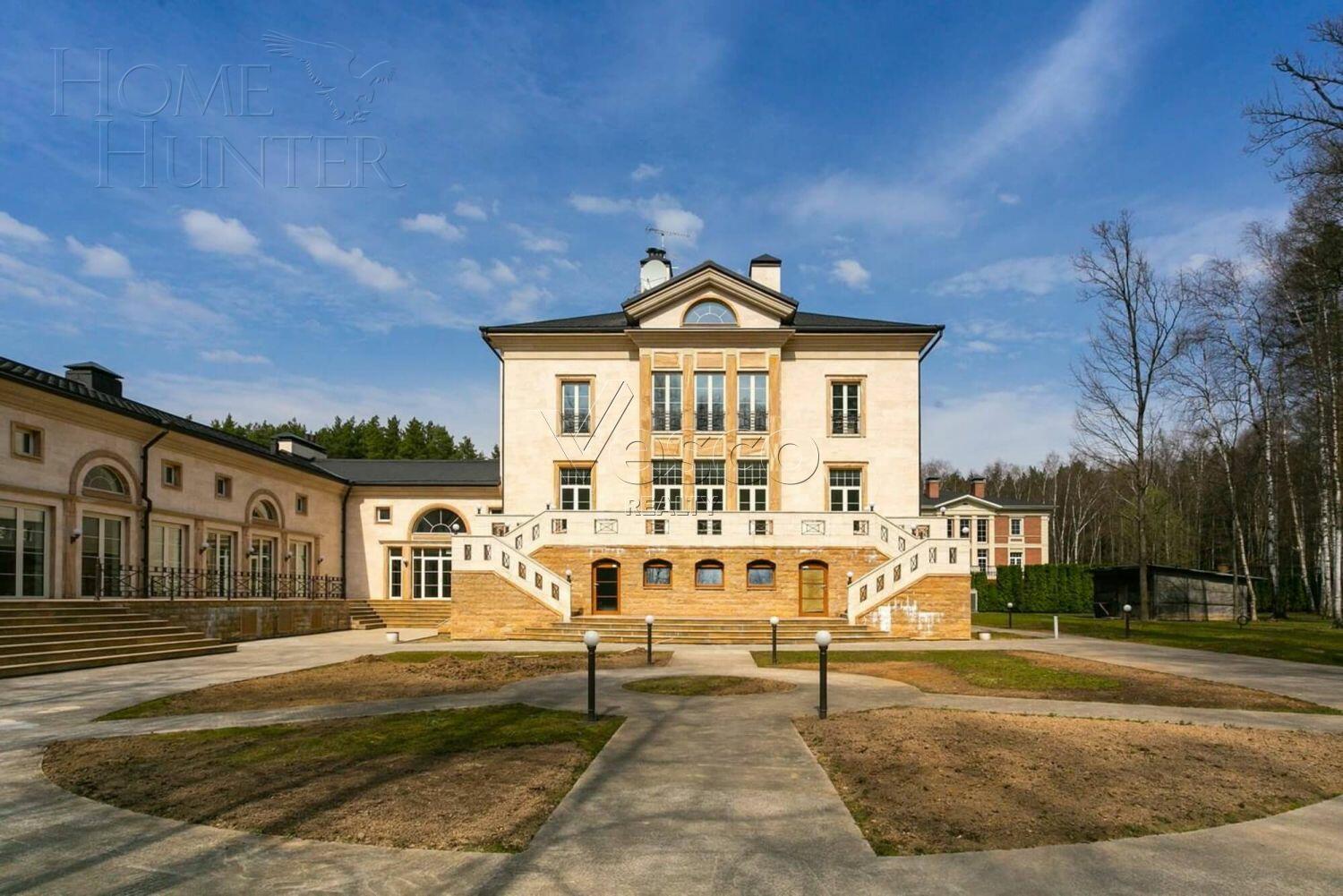 2-этажный коттедж 1 800 м² с отделкой