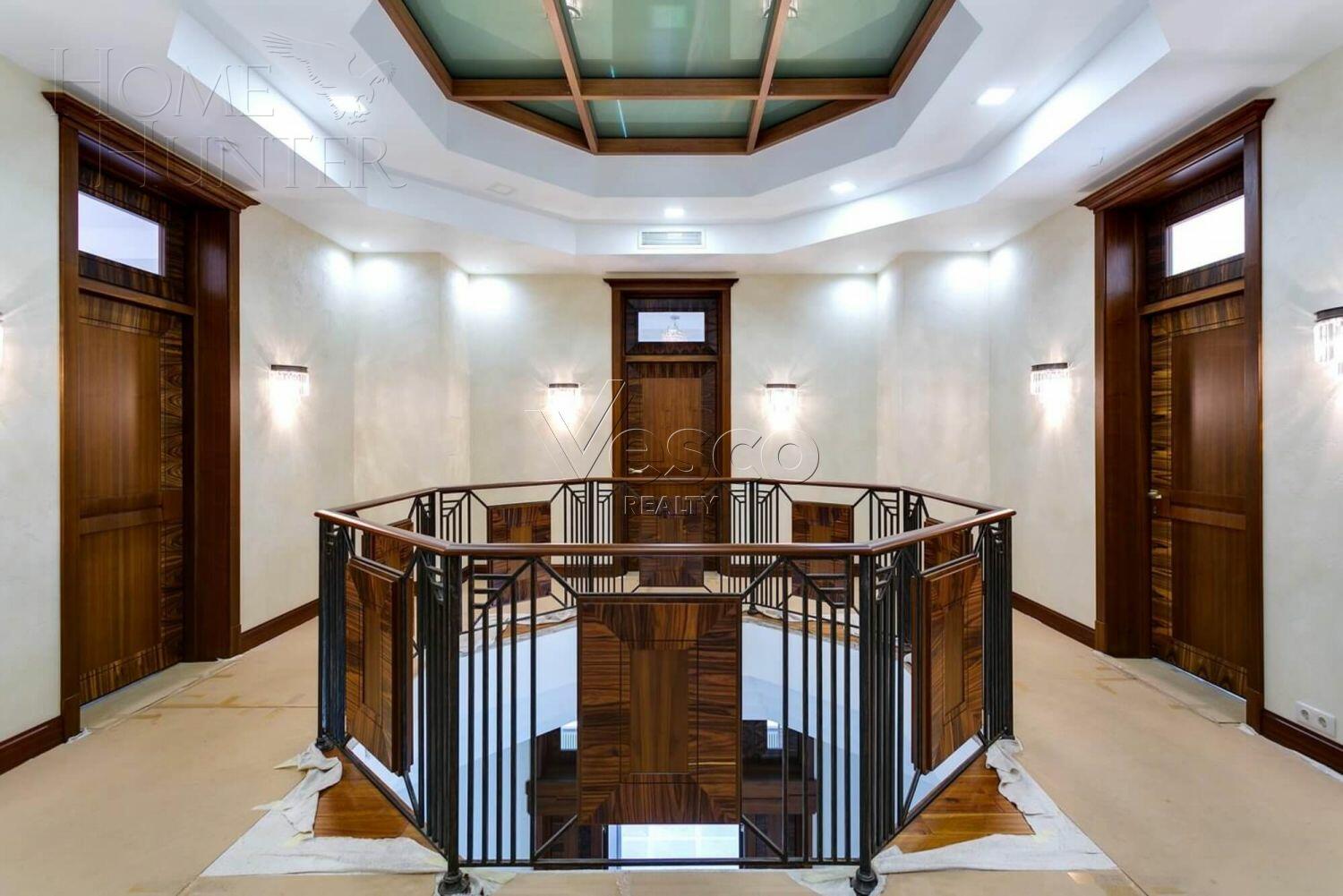 2-этажный коттедж 1 800 м² с отделкой