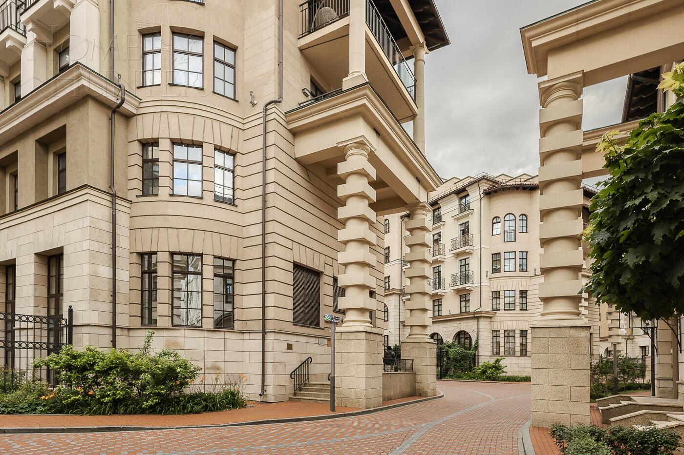 3-КОМН. АПАРТАМЕНТЫ БЕЗ ОТДЕЛКИ 80 М² НА 1 ЭТАЖЕ