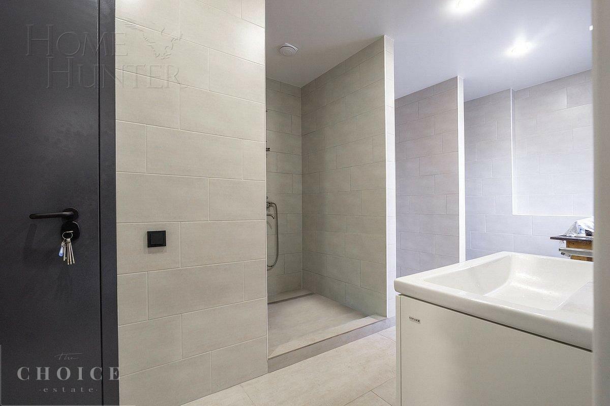 2-этажный коттедж 1 750 м² с отделкой