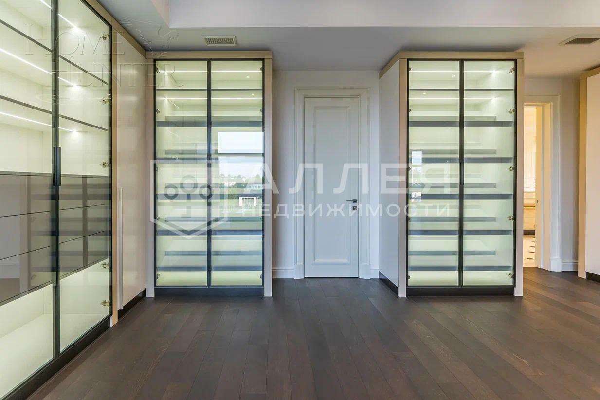 2-этажный коттедж 961 м² с отделкой