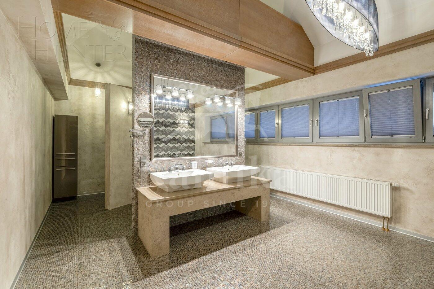 2-этажный коттедж 1 550 м² с отделкой