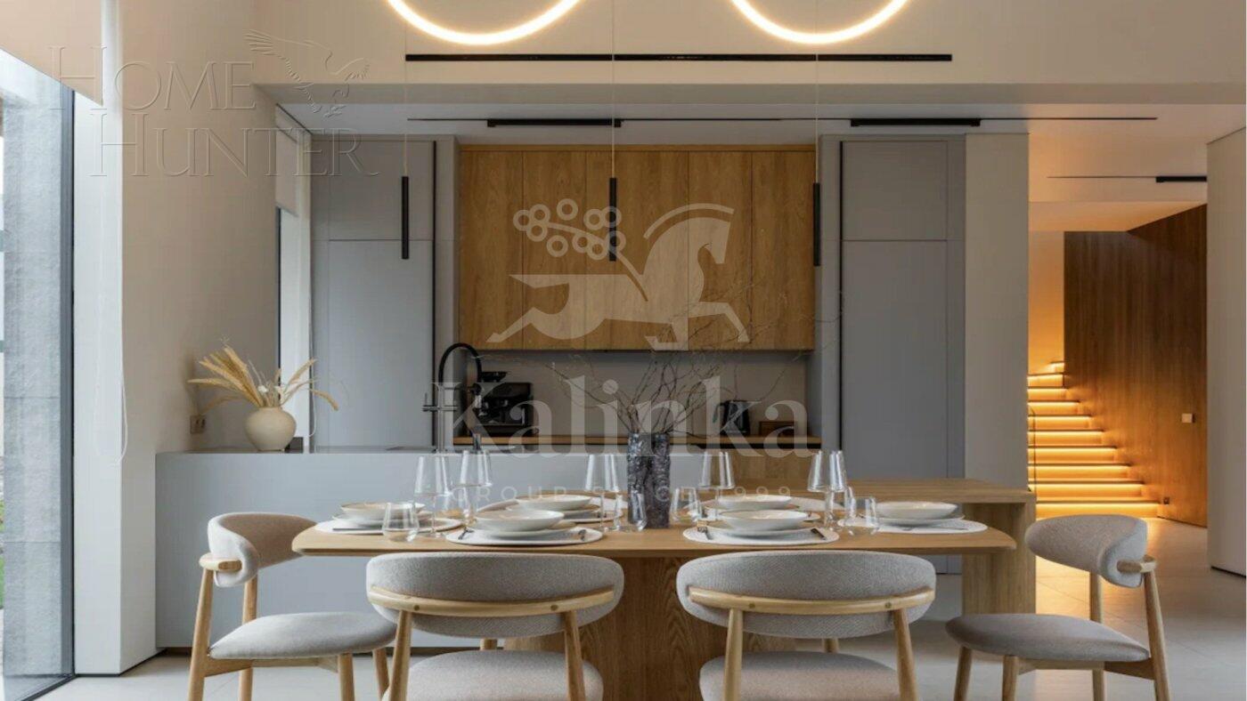 2-этажный коттедж 283 м² с отделкой