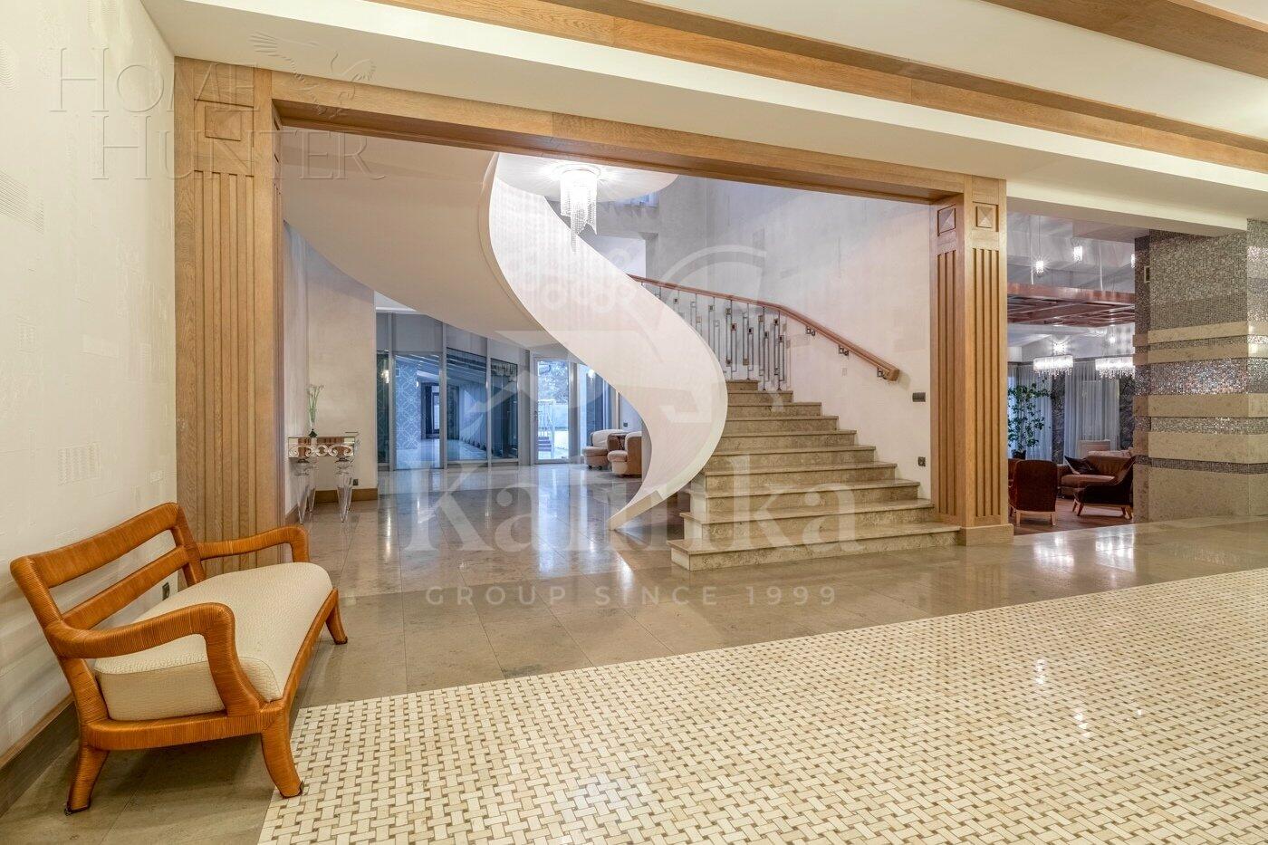 2-этажный коттедж 1 550 м² с отделкой