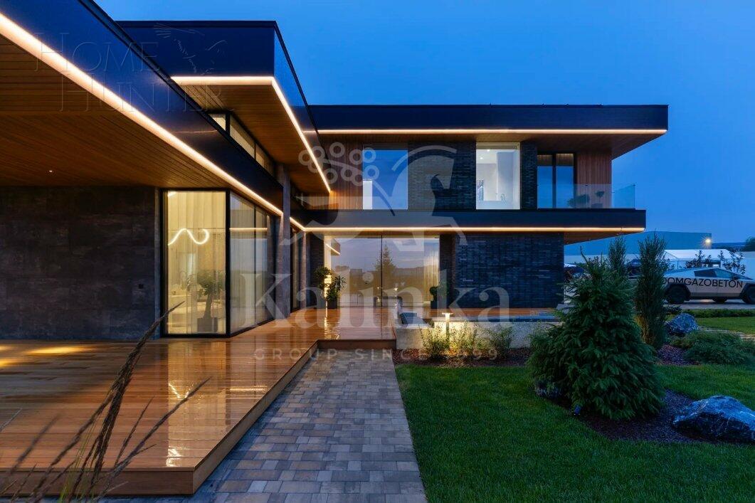 2-этажный коттедж 283 м² с отделкой