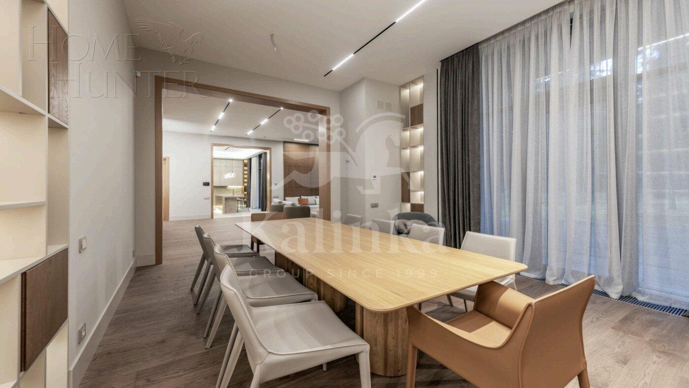 2-этажный коттедж 400 м² с отделкой