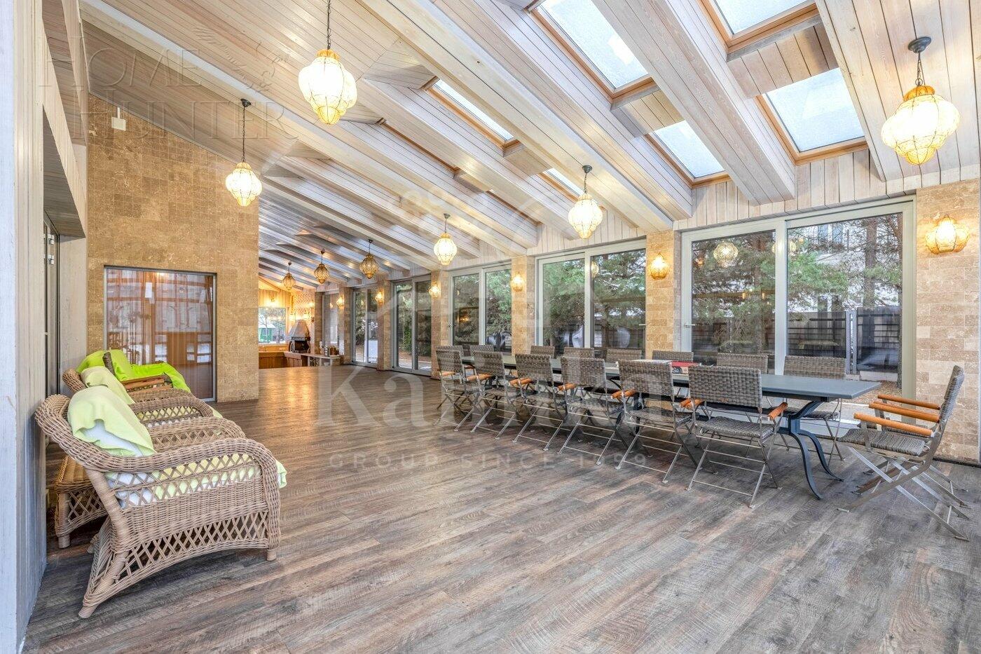 2-этажный коттедж 1 550 м² с отделкой