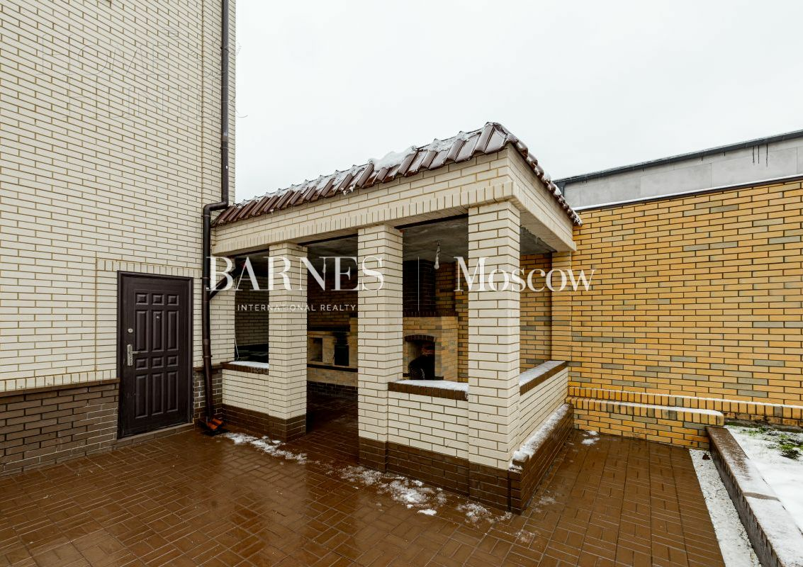 2-этажный коттедж 630 м² с отделкой